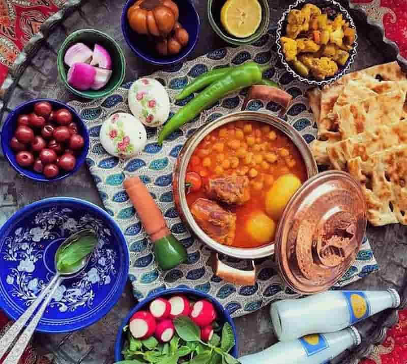 قابلمه مسی برای آبگوشت با ساخت سنتی و جوش آرام مواد غذایی